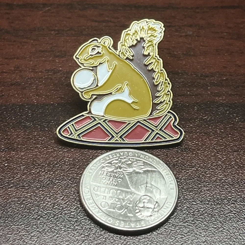 1994 US Open Oakmont Golf Championship Squirrel Mascot Lapel Hat‎ Pin